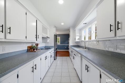 21 Tower Avenue Groton CT 06340