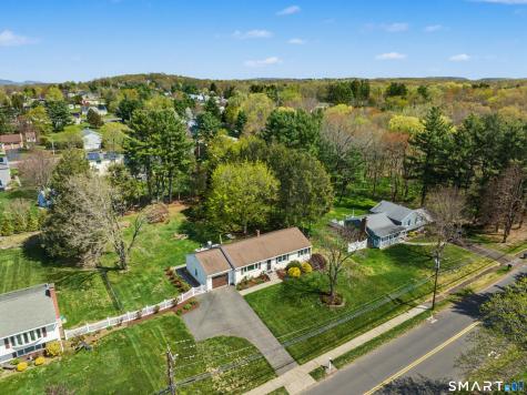 55 Surrey Drive North Haven CT 06473