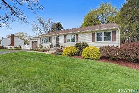 55 Surrey Drive North Haven CT 06473
