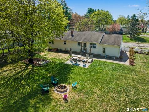 55 Surrey Drive North Haven CT 06473