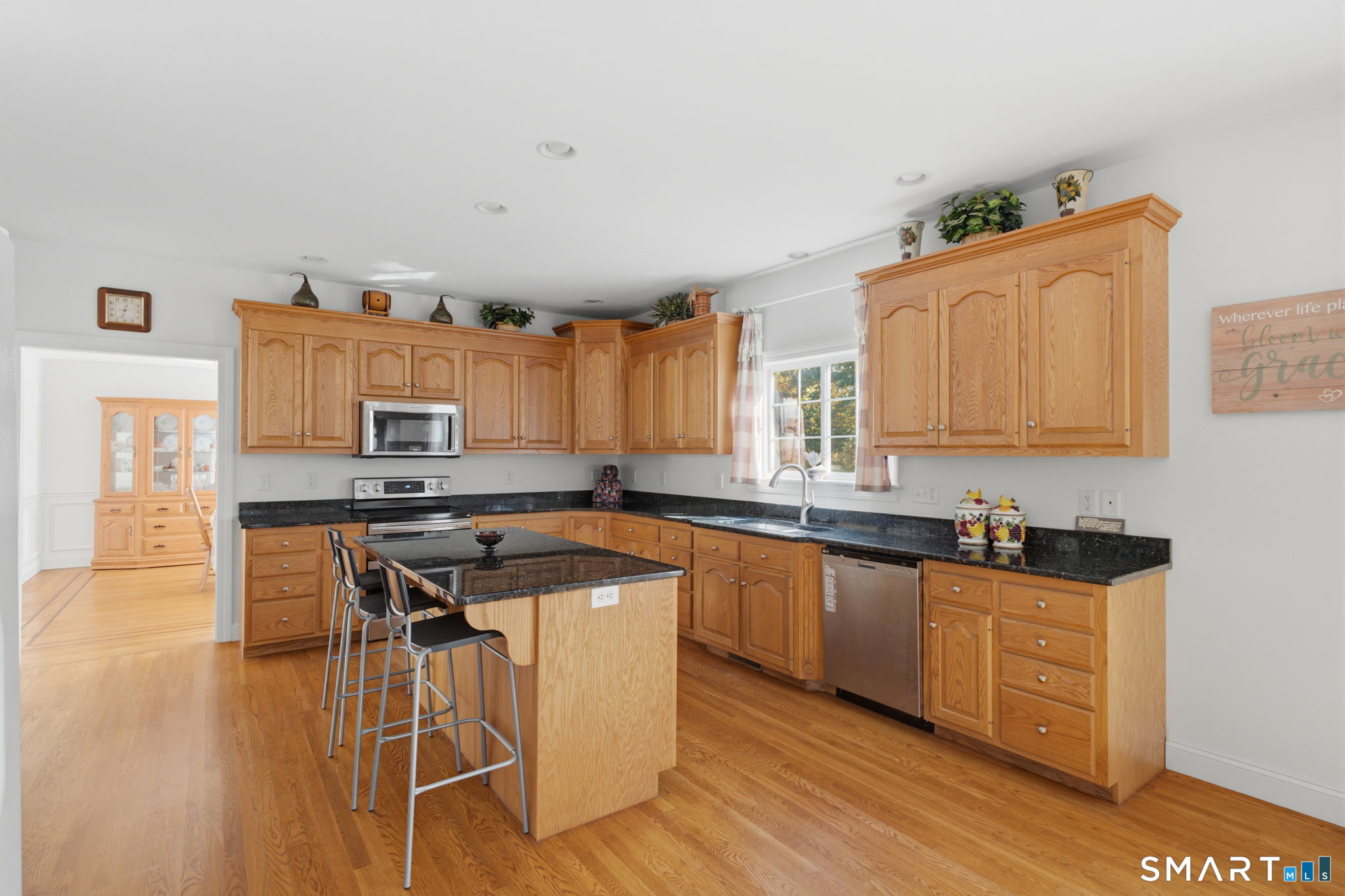 36 Woodbine Lane Newtown CT 06482