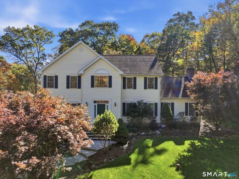 36 Woodbine Lane Newtown CT 06482