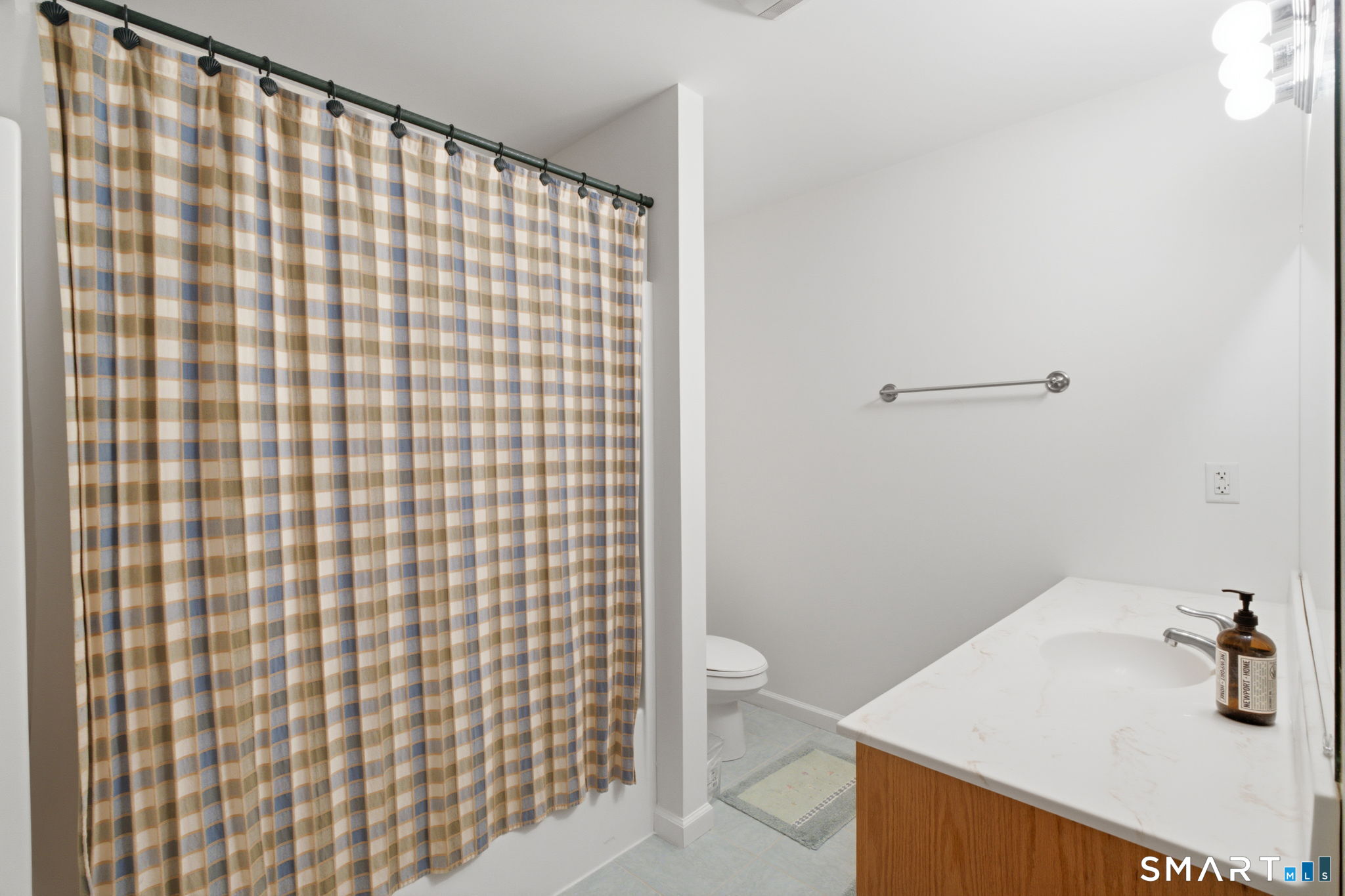 36 Woodbine Lane Newtown CT 06482