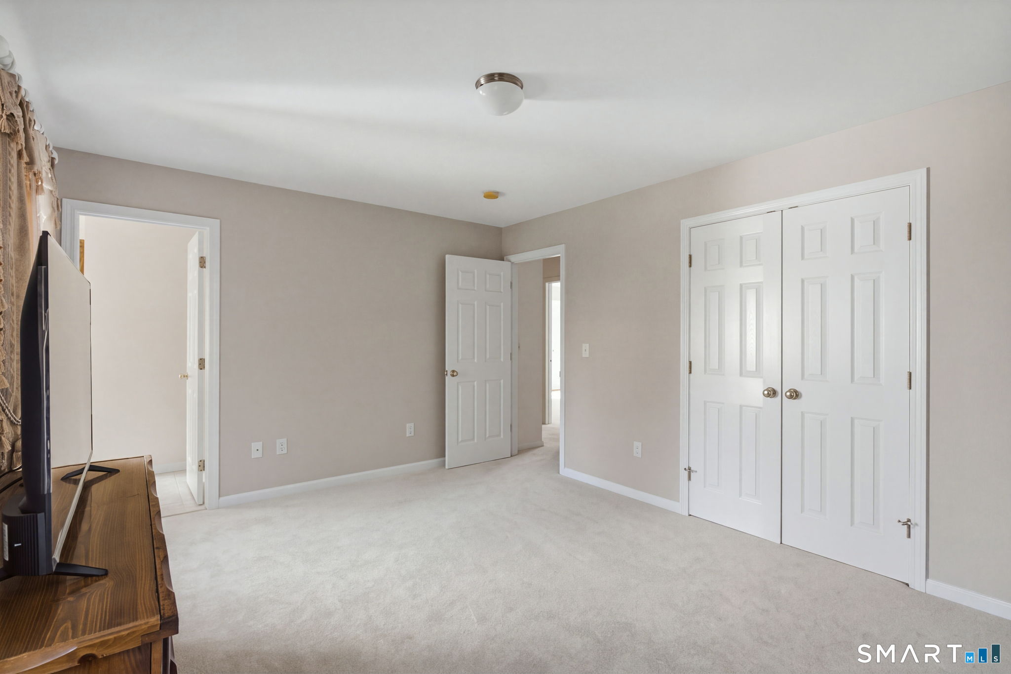 36 Woodbine Lane Newtown CT 06482