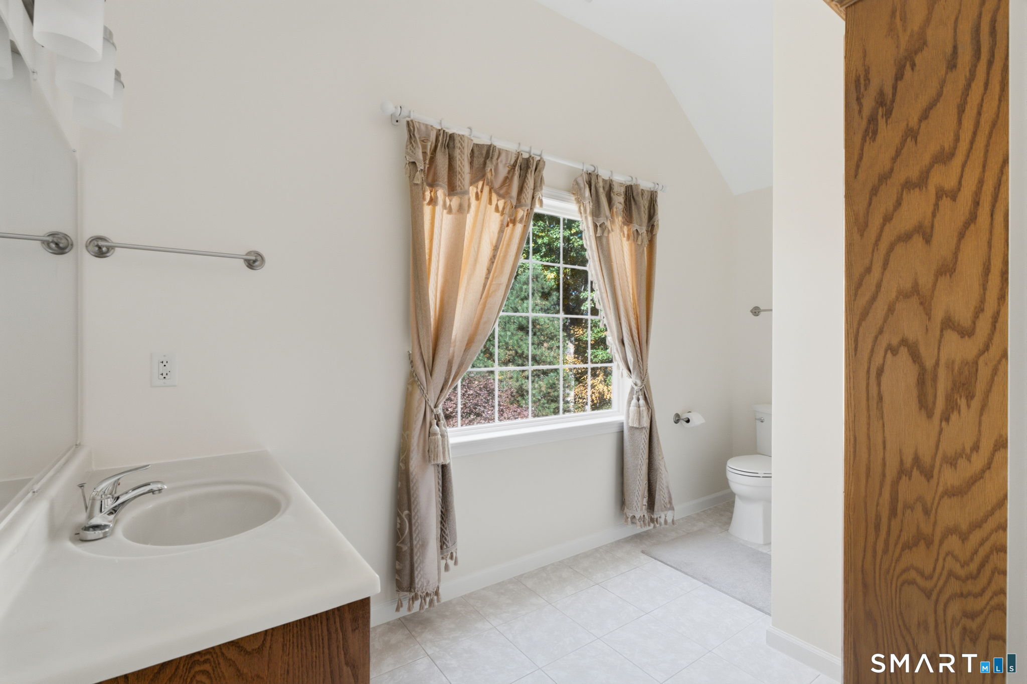 36 Woodbine Lane Newtown CT 06482