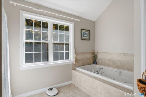 36 Woodbine Lane Newtown CT 06482