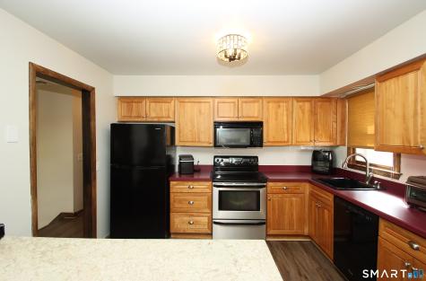 13 Twin Circle Road West Haven CT 06516