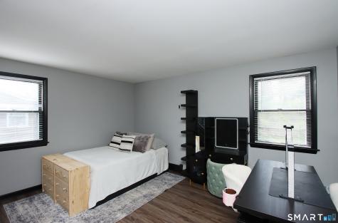 13 Twin Circle Road West Haven CT 06516