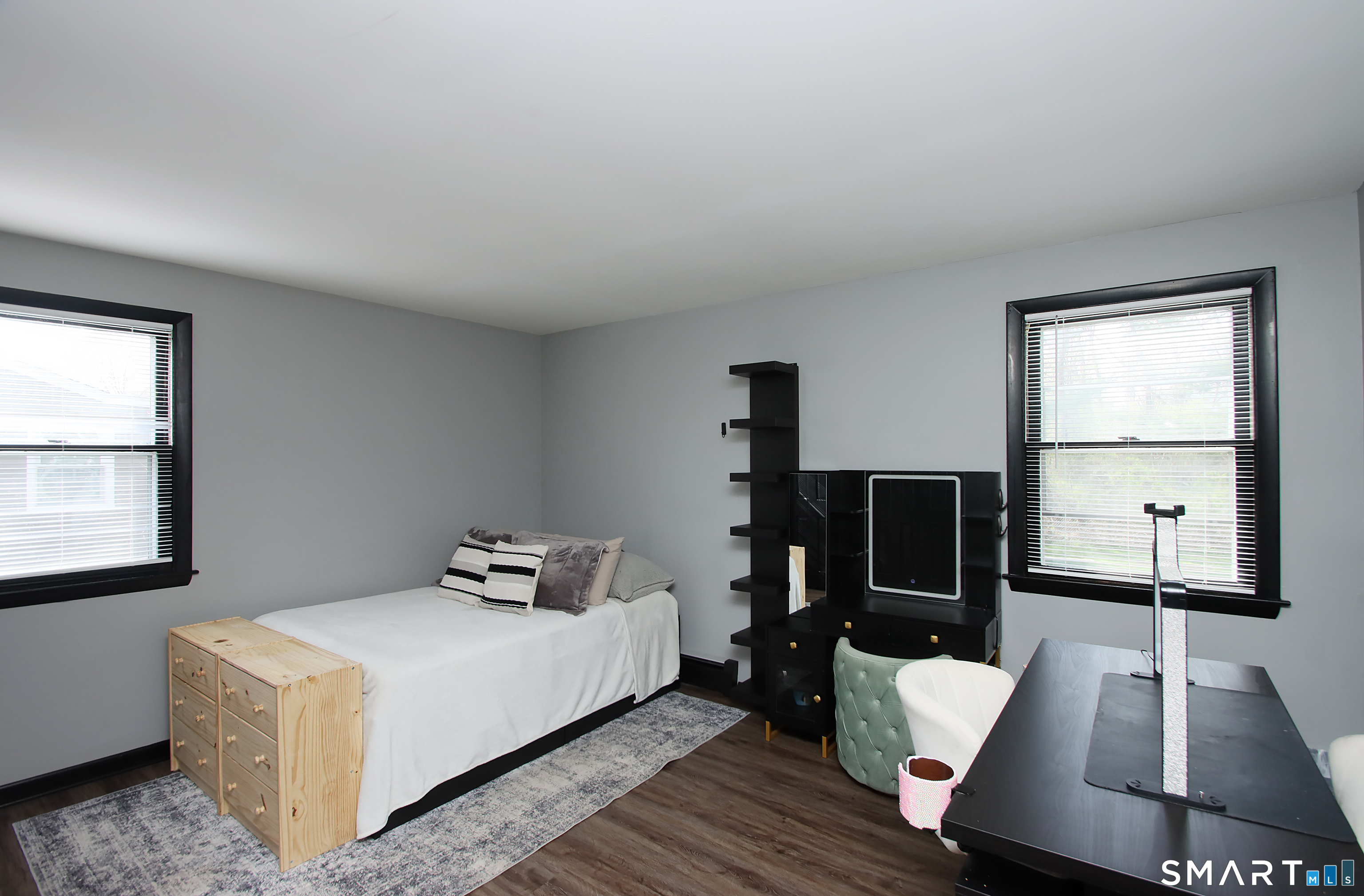 13 Twin Circle Road West Haven CT 06516