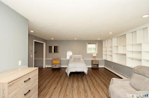 13 Twin Circle Road West Haven CT 06516