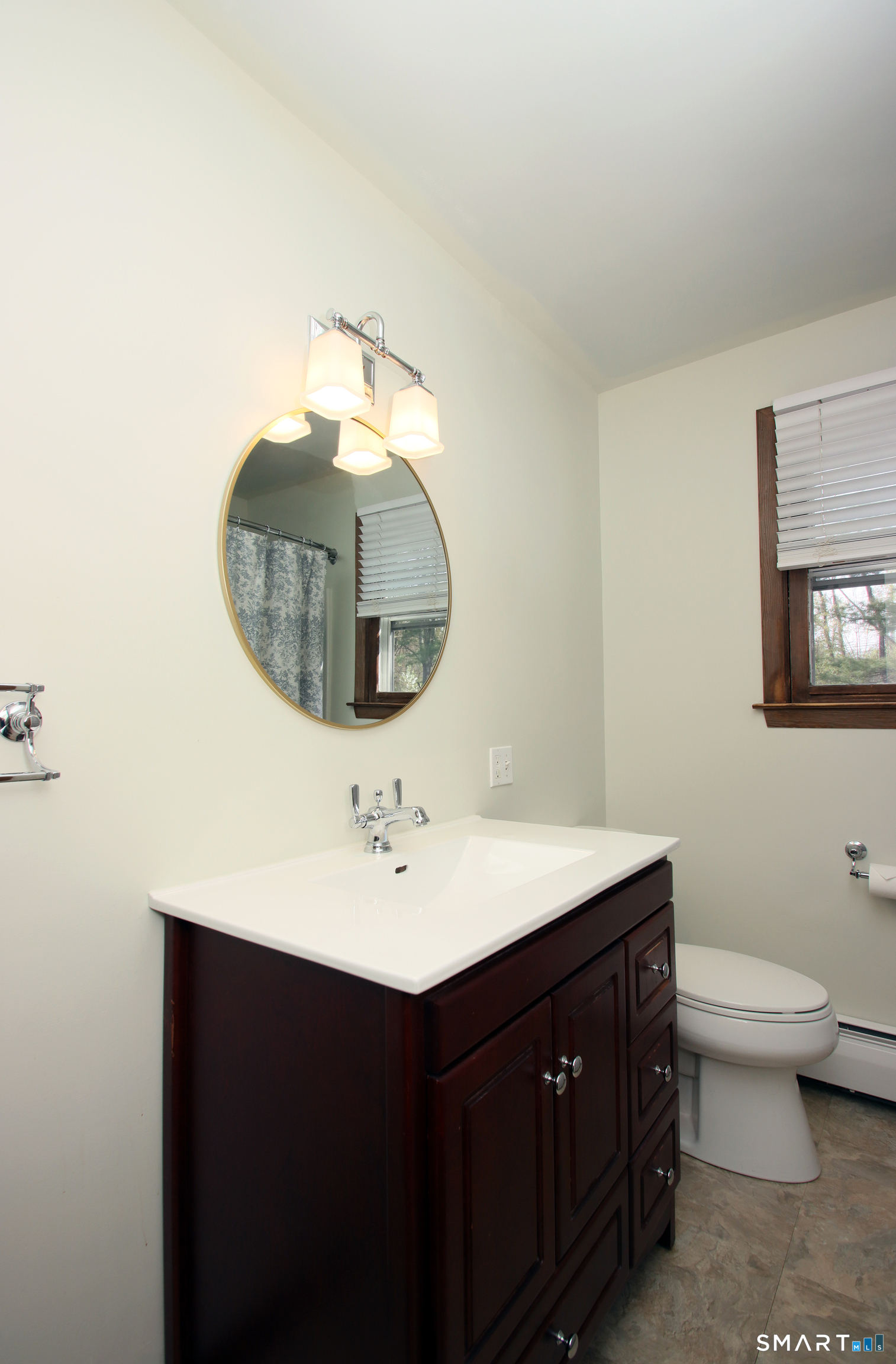 13 Twin Circle Road West Haven CT 06516