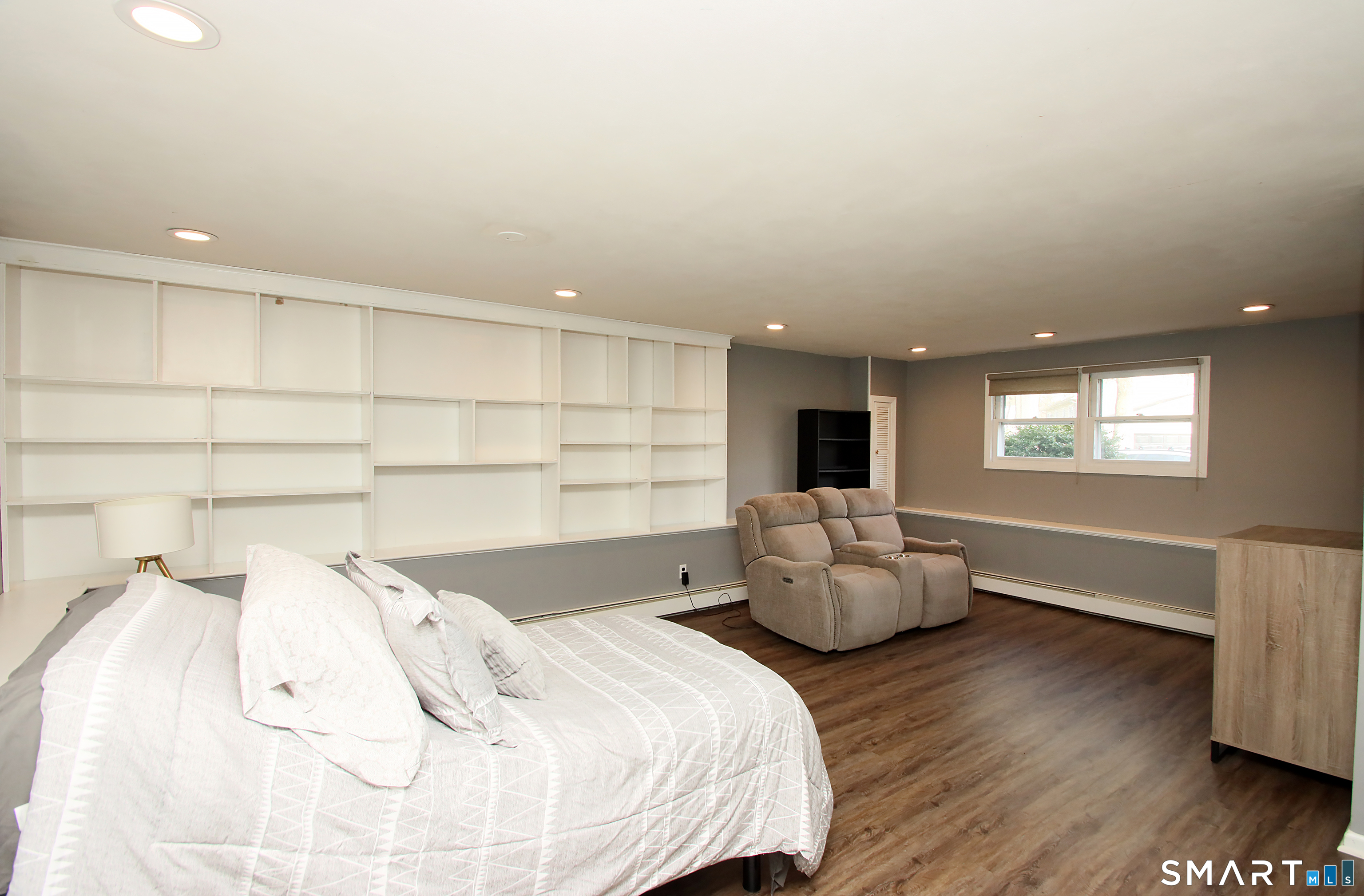 13 Twin Circle Road West Haven CT 06516
