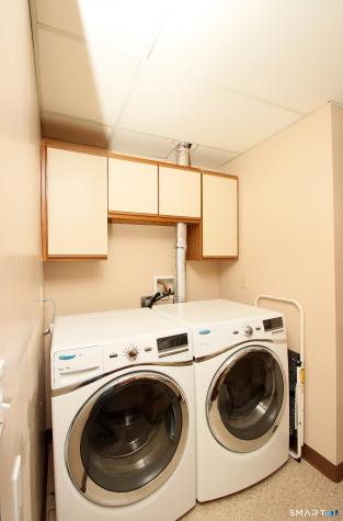 13 Twin Circle Road West Haven CT 06516