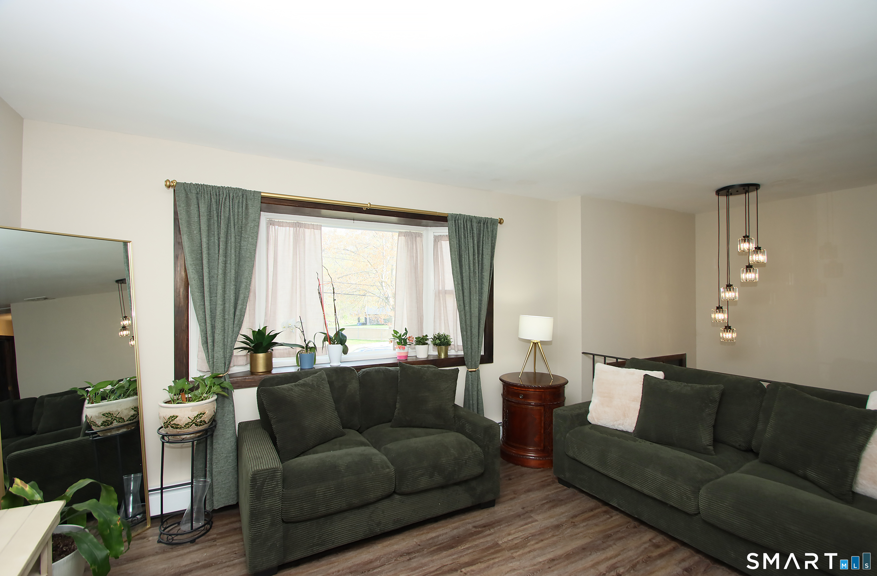 13 Twin Circle Road West Haven CT 06516