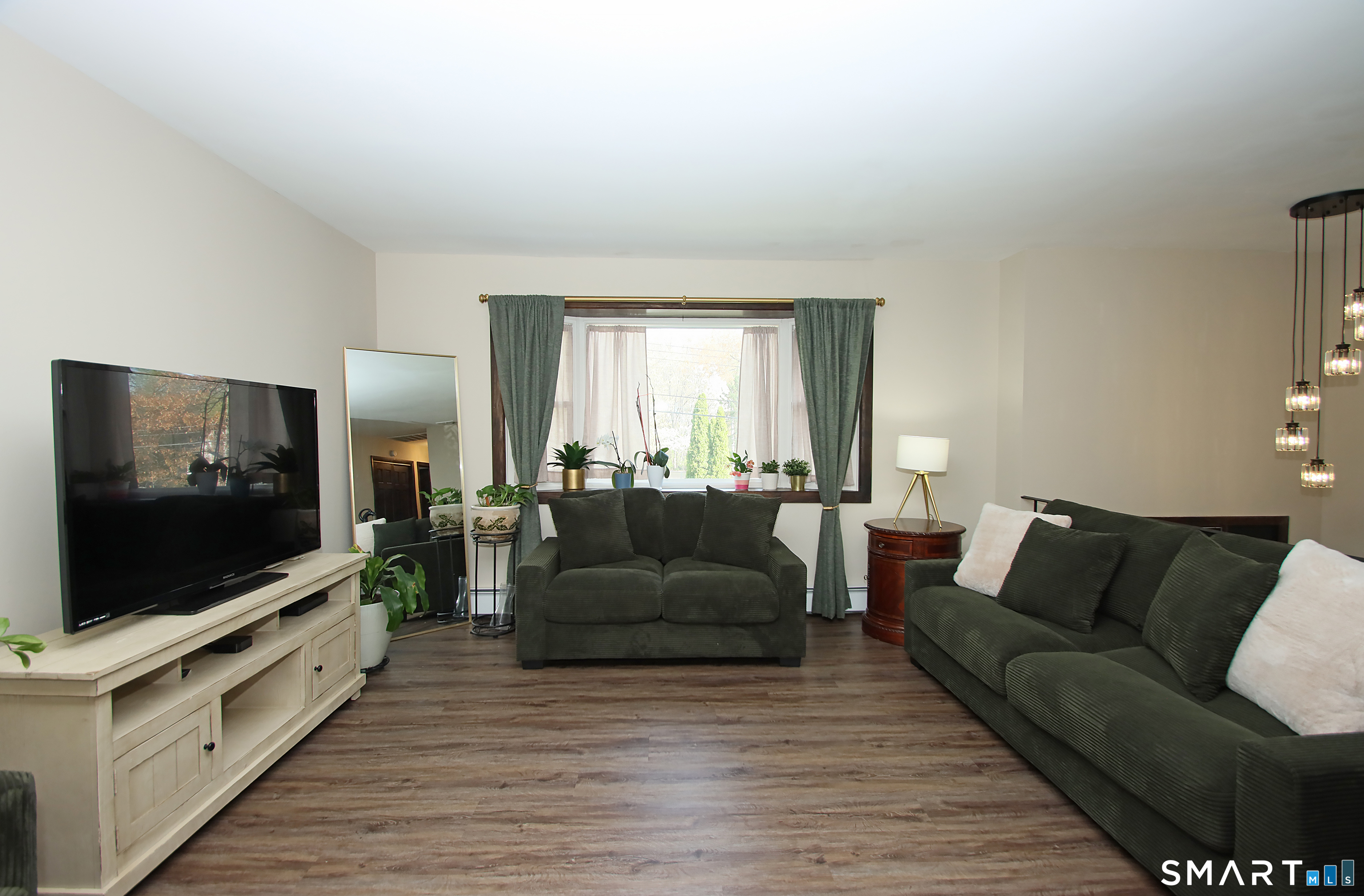 13 Twin Circle Road West Haven CT 06516