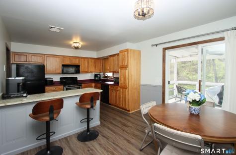 13 Twin Circle Road West Haven CT 06516