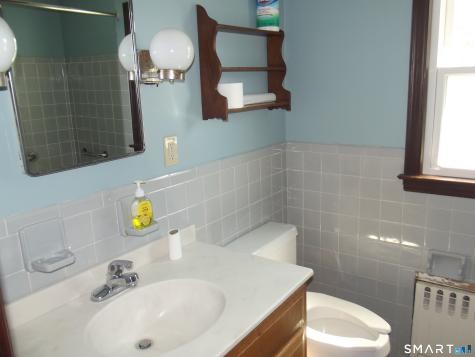 192 Wells Street Manchester CT 06040