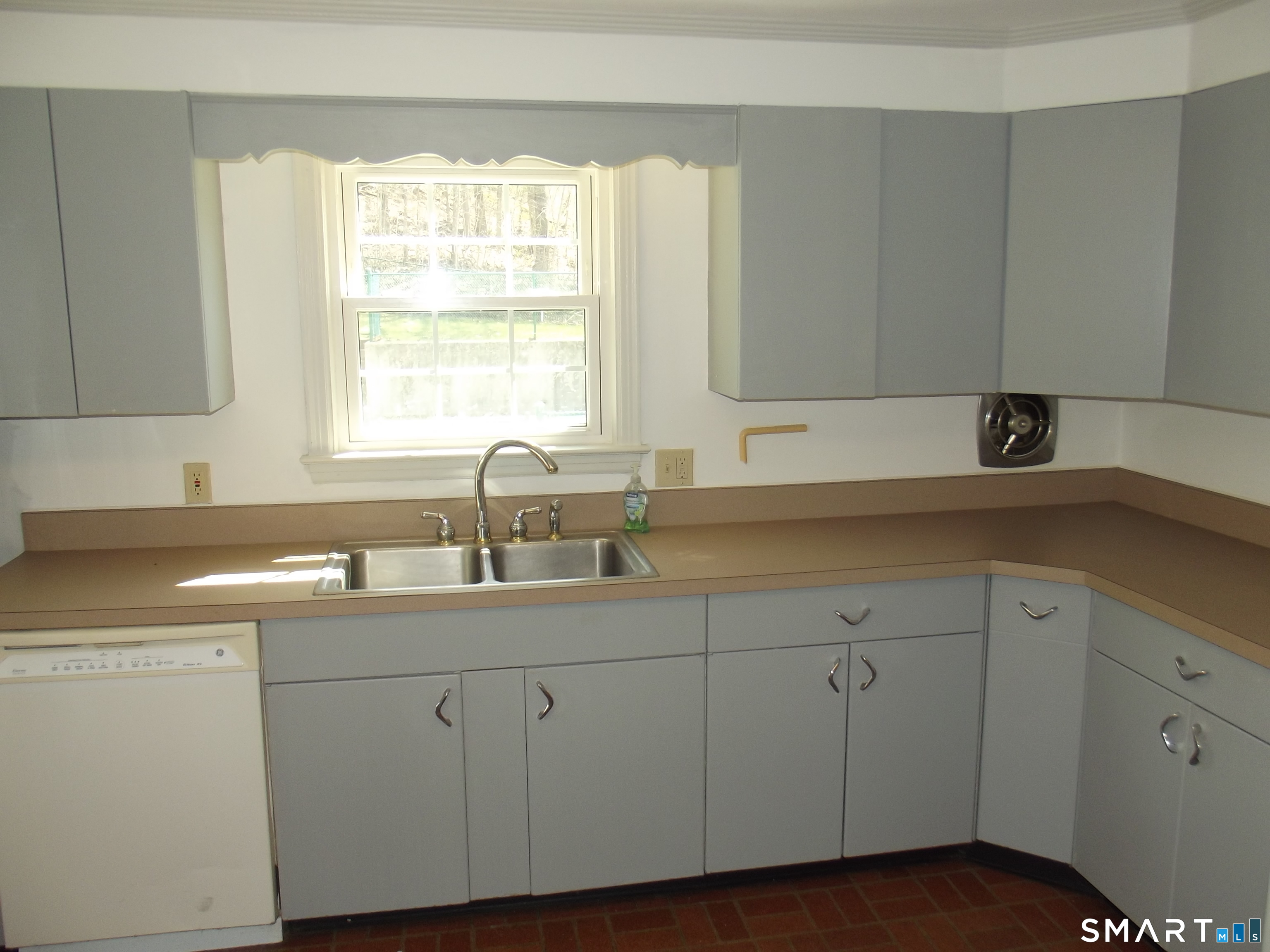 192 Wells Street Manchester CT 06040