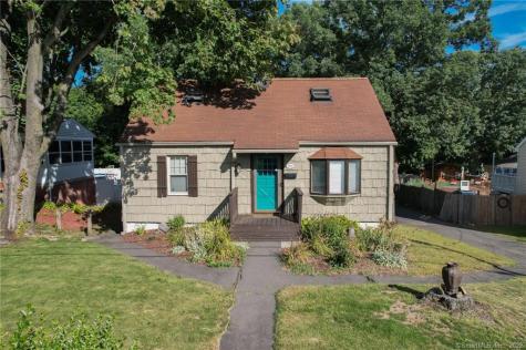 102 Mansfield Avenue Waterbury CT 06705