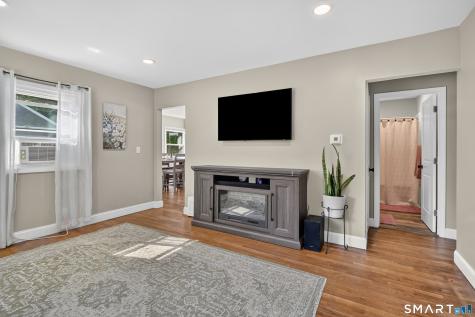 127 Deepwood Drive Manchester CT 06040