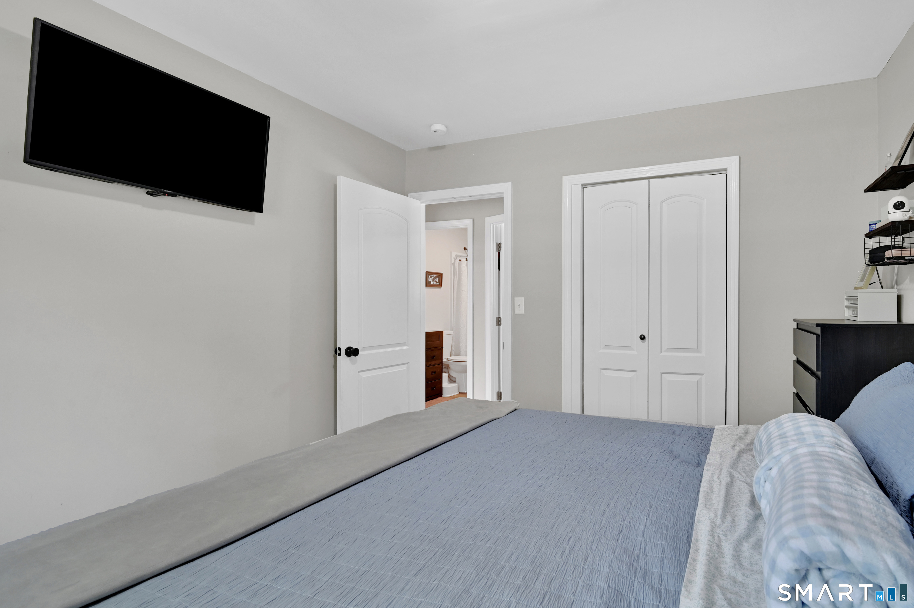 127 Deepwood Drive Manchester CT 06040