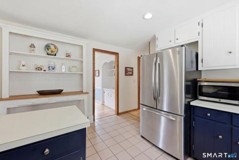 15 Mohawk Drive Canton CT 06019