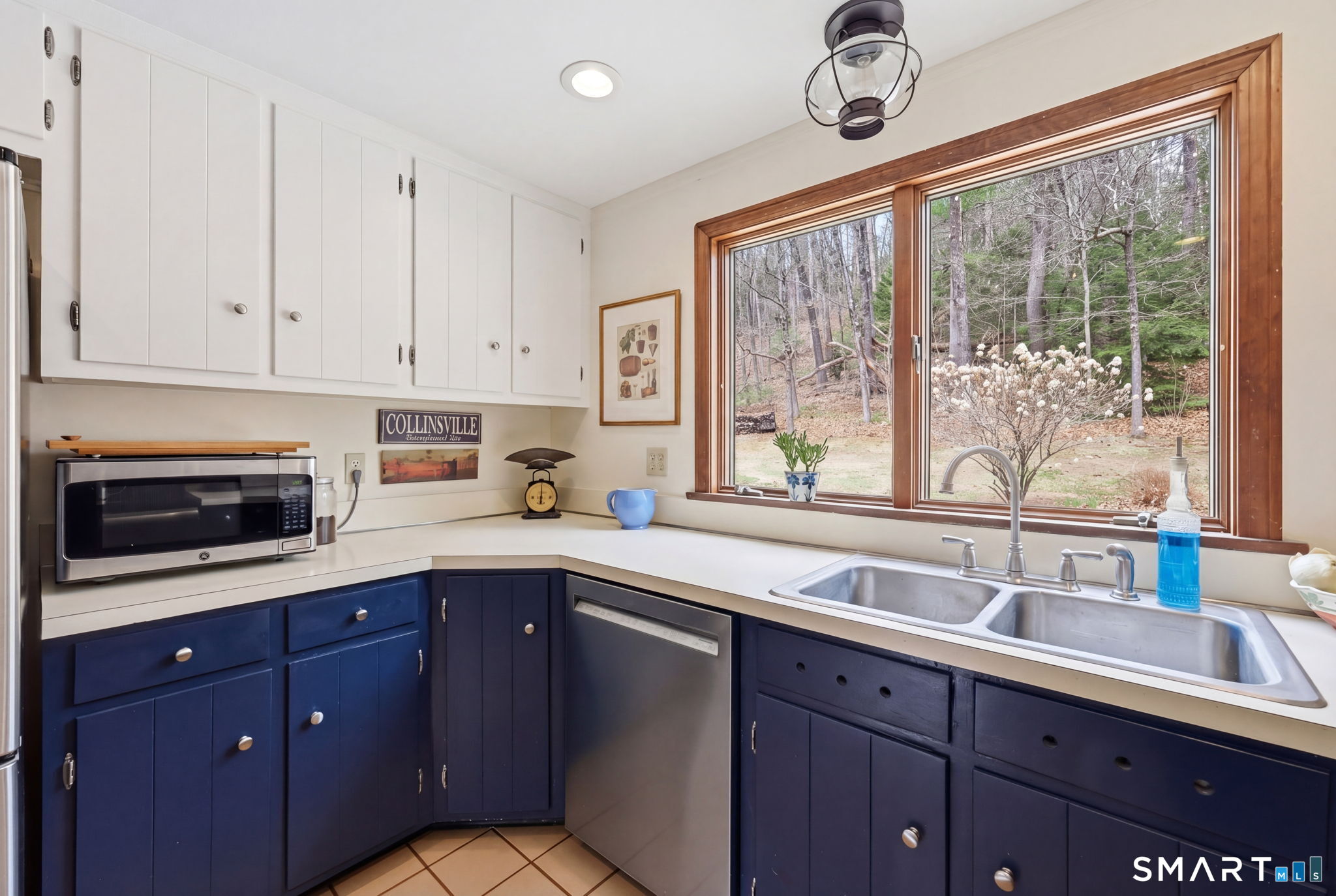 15 Mohawk Drive Canton CT 06019