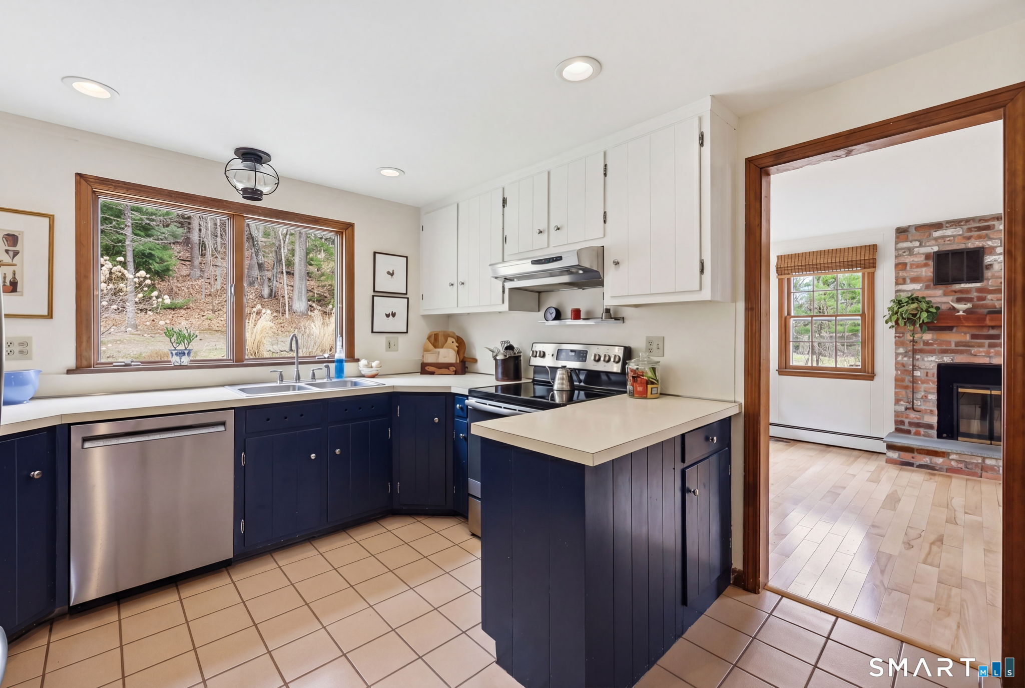 15 Mohawk Drive Canton CT 06019