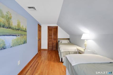 15 Mohawk Drive Canton CT 06019