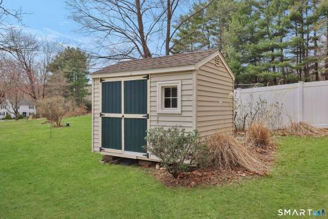 15 Mohawk Drive Canton CT 06019