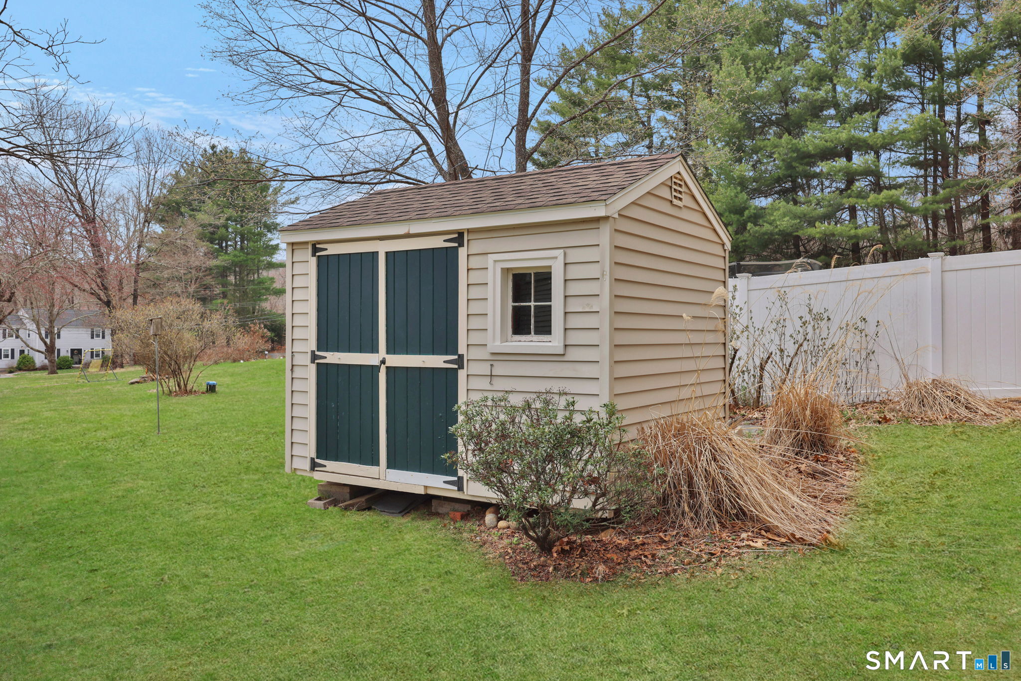 15 Mohawk Drive Canton CT 06019