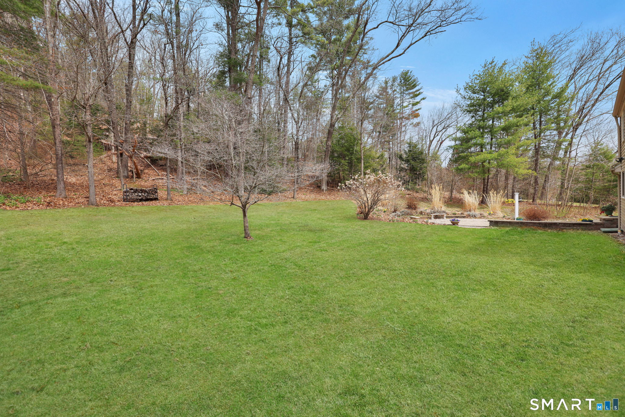 15 Mohawk Drive Canton CT 06019