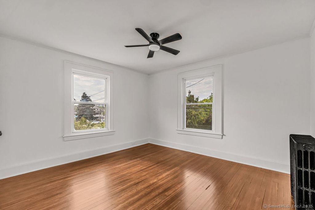 123 Harlem Avenue Bridgeport CT 06606