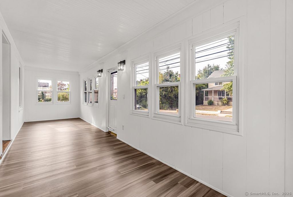 123 Harlem Avenue Bridgeport CT 06606