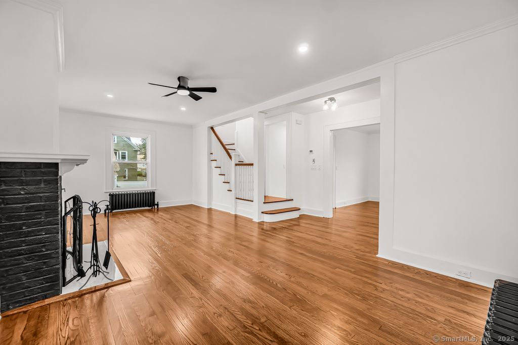 123 Harlem Avenue Bridgeport CT 06606