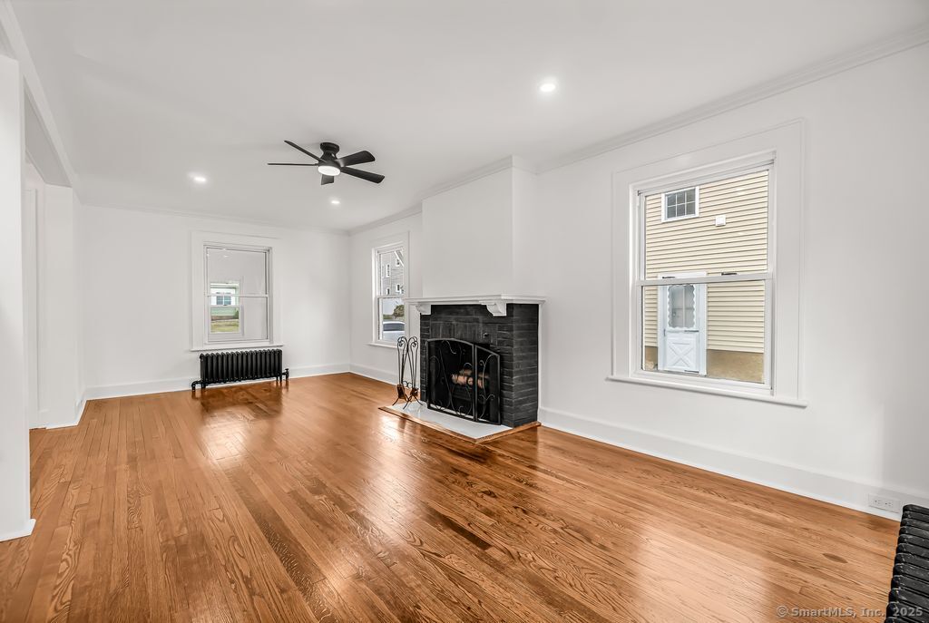 123 Harlem Avenue Bridgeport CT 06606