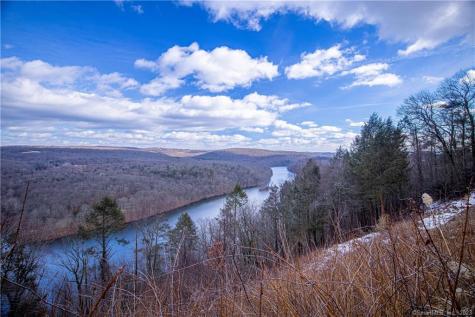 28 Pumpkin Hill Lane New Milford CT 06776