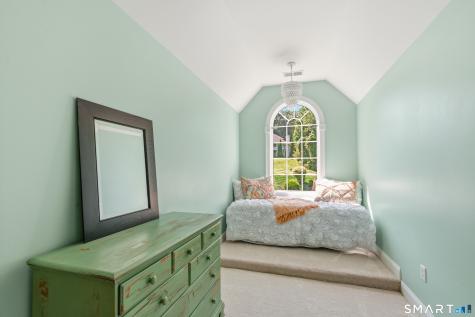 212 Fox Hollow Lane Bristol CT 06010