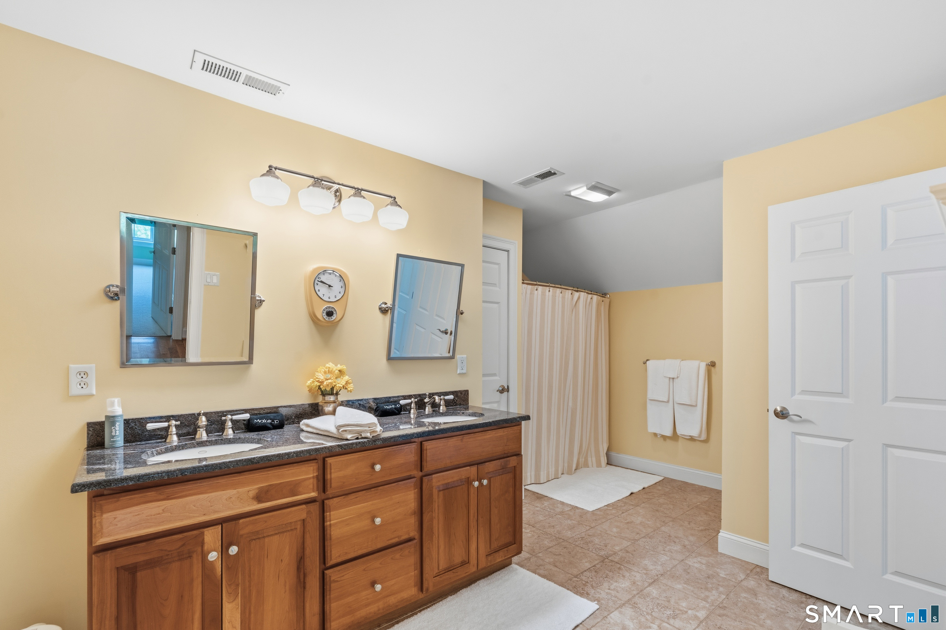 212 Fox Hollow Lane Bristol CT 06010