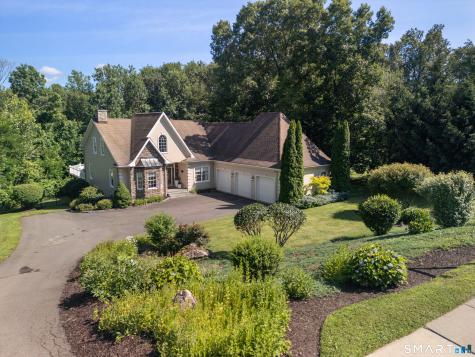 212 Fox Hollow Lane Bristol CT 06010