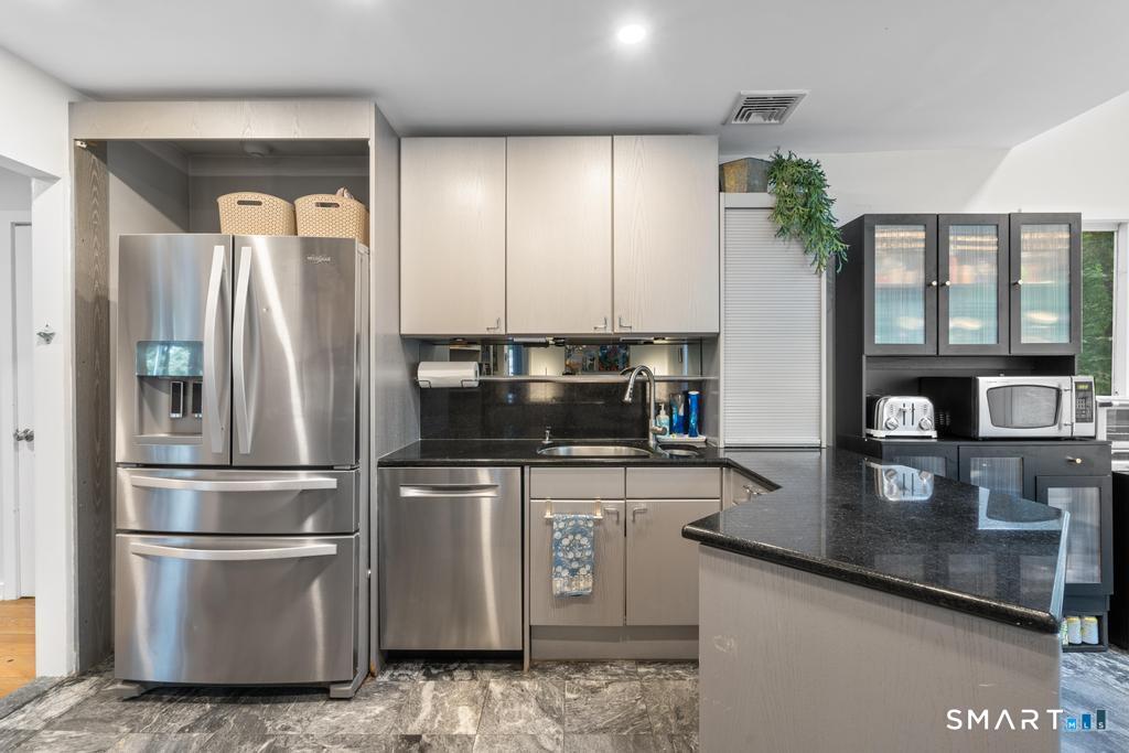 26 Hulda Hill Road Wilton CT 06897