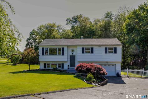 3 Eastview Drive New Fairfield CT 06812