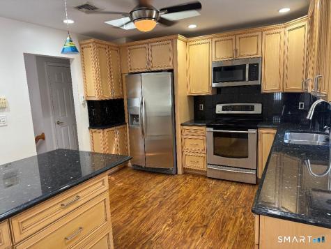 54 Sorensen Road West Haven CT 06516