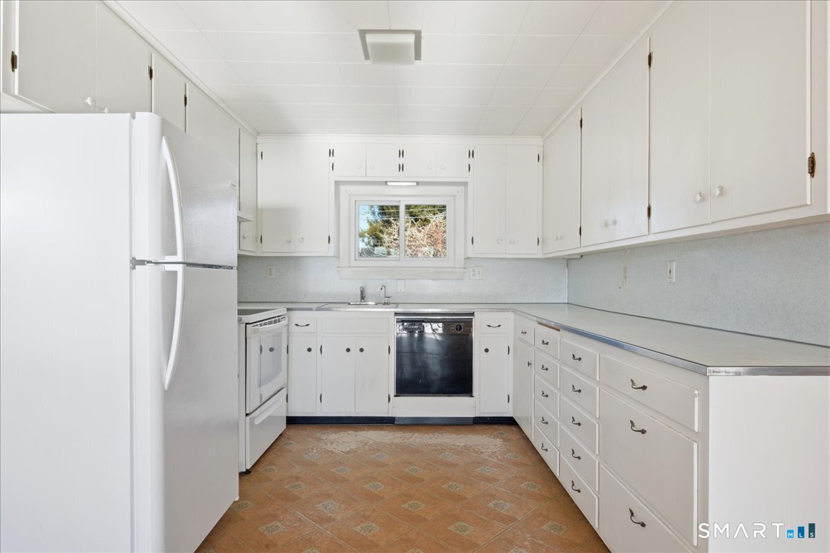 3 Lamberts Lane Stonington CT 06378