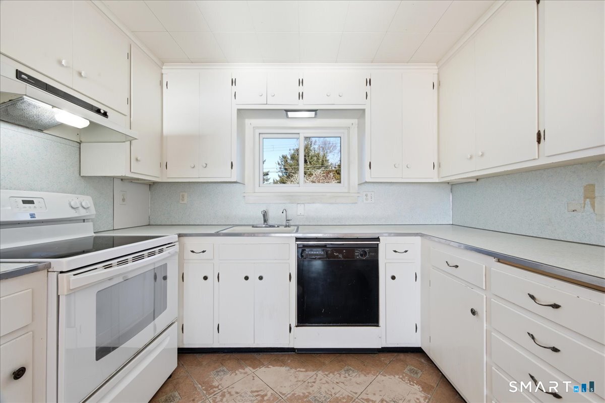 3 Lamberts Lane Stonington CT 06378