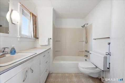 3 Lamberts Lane Stonington CT 06378