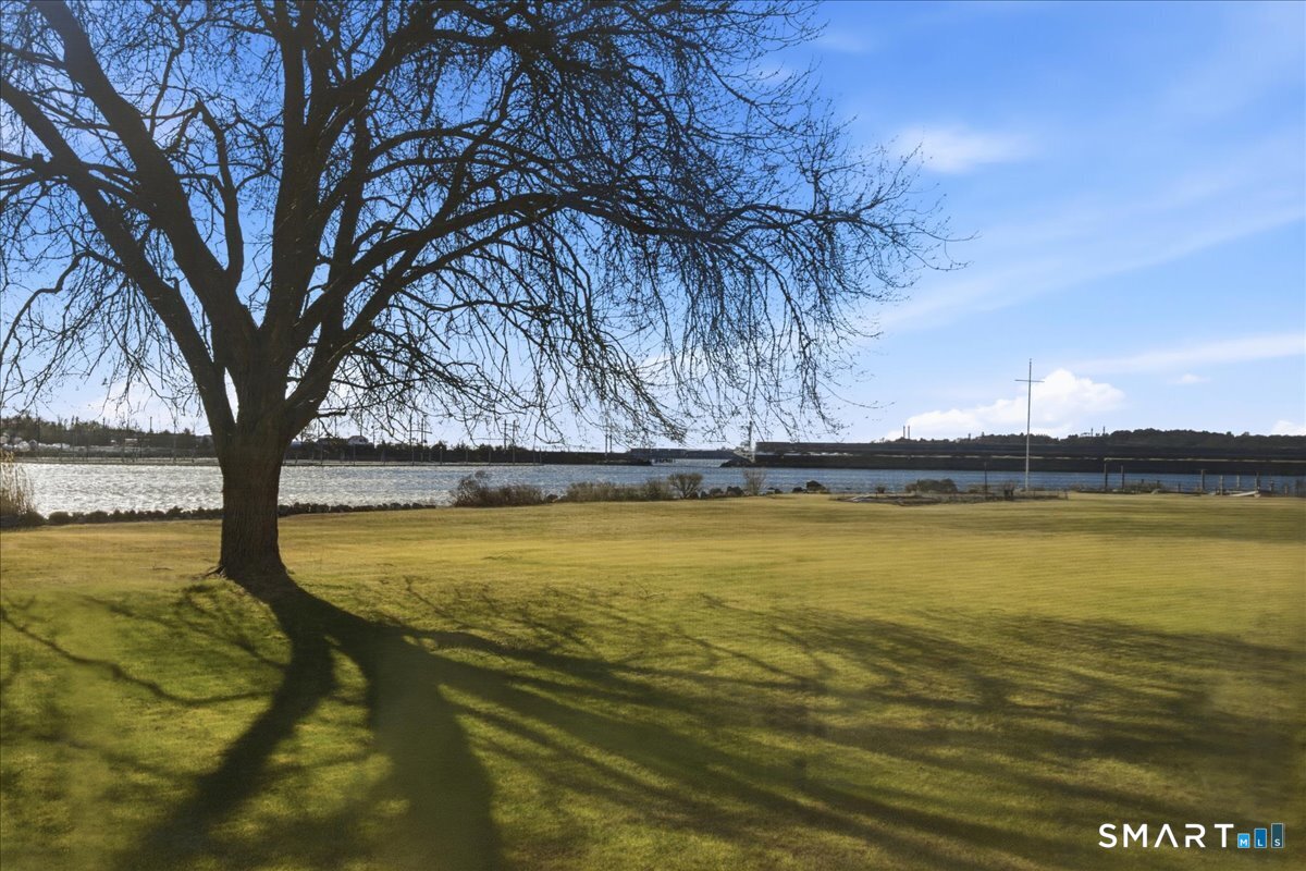 3 Lamberts Lane Stonington CT 06378