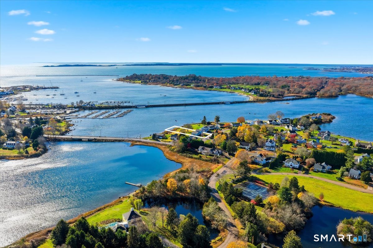 3 Lamberts Lane Stonington CT 06378