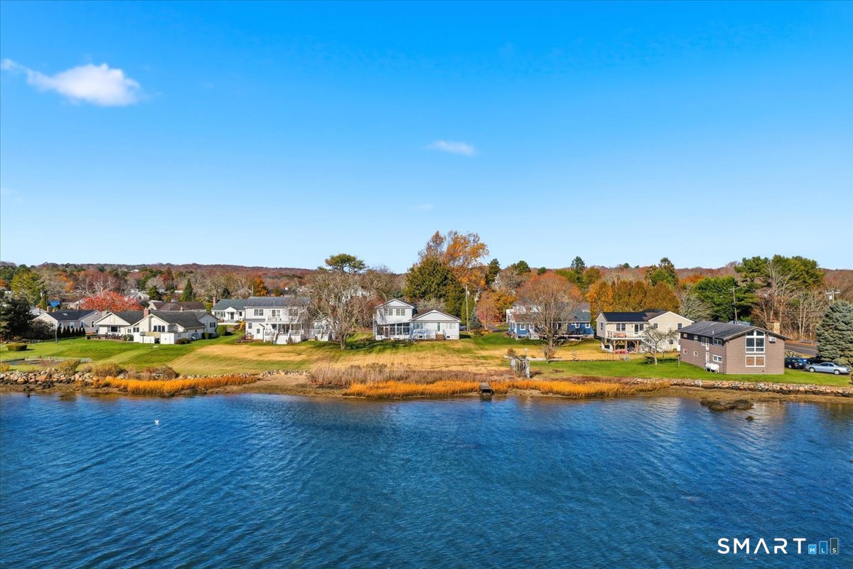 3 Lamberts Lane Stonington CT 06378