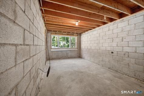 8 Stanwick Circle Stamford CT 06905